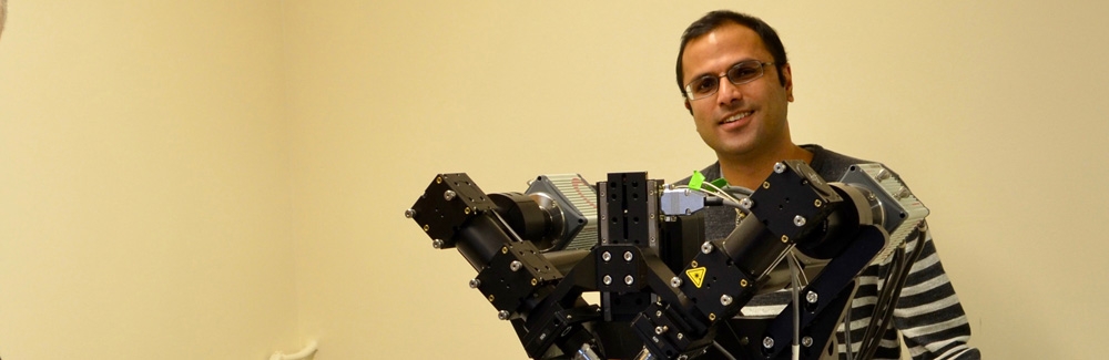 Hari Shroff with his DiSPIM microscope in Lillie Laboratory in 2017. Credit Diana Kenney