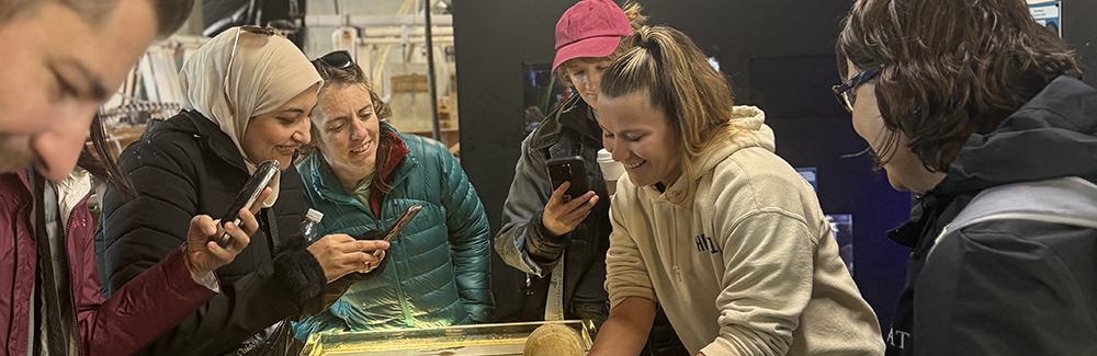 MIT Knight Science Journalism fellows in MRC.