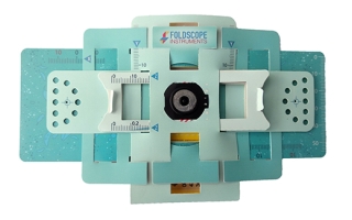 A Foldscope paper microscope. Credit: Sockenpaket via Wikimedia Commons