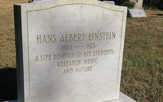 Hans Albert Einstein's gravestone in Woods Hole. 