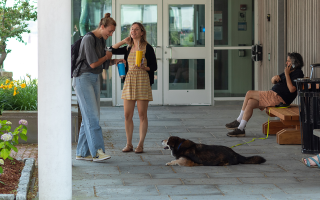 Students in front of Rowe Laboratory. Summer 2024. Credit: Dee Sullivan
