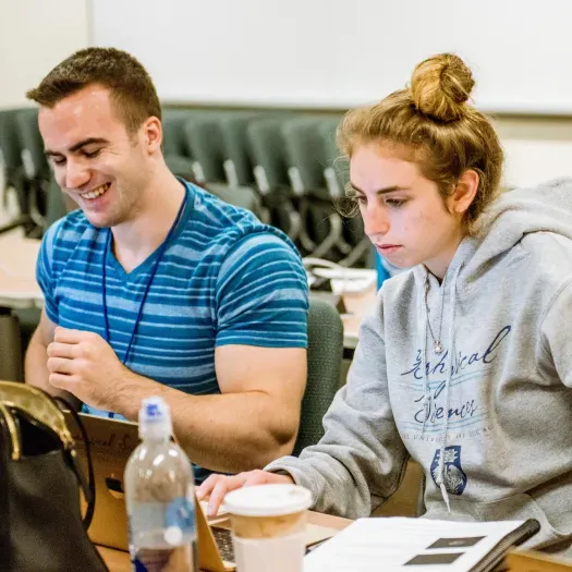 UChicago BSD students Matt Trendowski and Hallie Sussman working in the MBL’s Loeb Laboratory (2016). Credit: Megan Costello