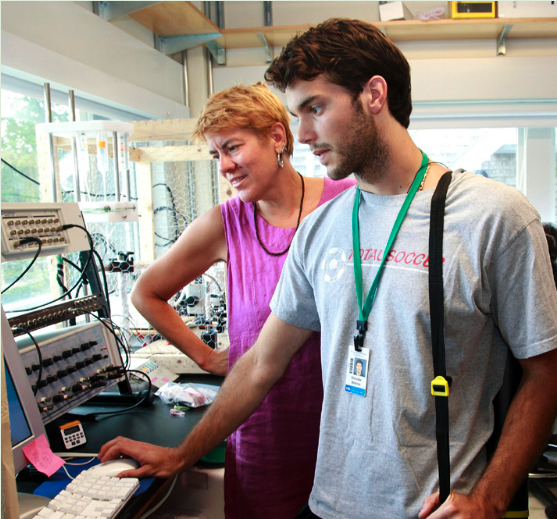 Nicholas Bellono, then an undergraduate, doing experiments with Heather Eisthen at MBL in 2010.