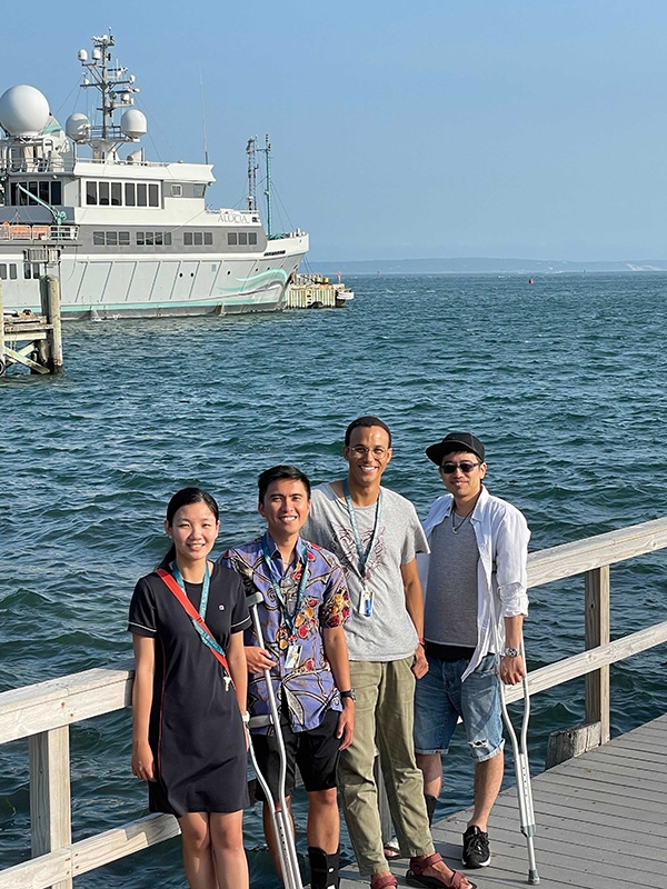 Co-authors Siya Ma, far left, and Shigeki Watanabe, far right, with colleagues Dave Dingal and Tyler Ogunmowo in Woods Hole for the MBL Neurobiology course Photo courtesy of Shigeki Watanabe